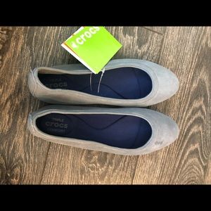 Women’s size 6 Crocs